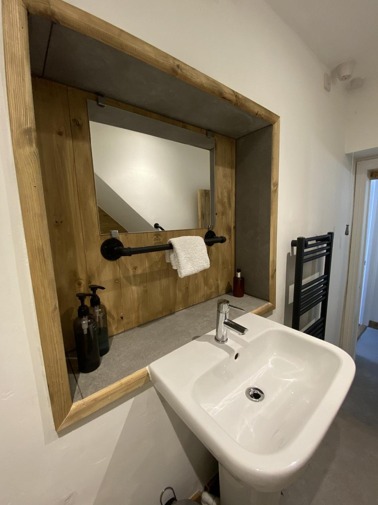 הוניטון Monkton Court House B&B מראה חיצוני תמונה